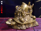 吉祥の置物　銅製八仙騎亀の置物